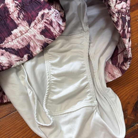 Free People FP Movement The Way Home Eggplant Floral Shorts Medium - Picture 5 of 6